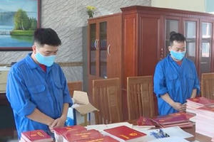 Hưng Yên: Bắt giữ một Phó hiệu trưởng trường THPT vì mua bán bằng giả