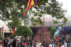 Đi lễ đầu tháng: Nét đẹp trong văn hóa tâm linh người Hà Thành