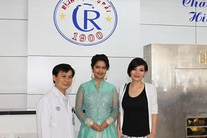 Avika Gor làm từ thiện tại bệnh viện Chợ Rẫy