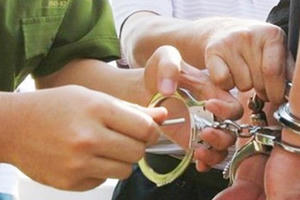 Buộc tội, gỡ tội, bào chữa: Theo nguyên tắc nào?