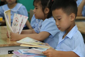 'Phá sản' soạn bộ SGK từ nguồn vay: Bộ Giáo dục dùng 16 triệu USD làm gì?