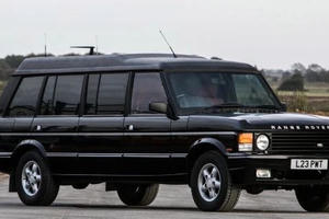 Xe cũ của Quốc vương Brunei rao bán giá rẻ, hơn 700 triệu