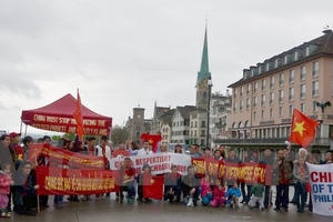 Biểu tình tại Zurich phản đối hành động của Trung Quốc ở Biển Đông Biểu tình tại Zurich phản đối hành động của Trung Quốc ở Biển Đông