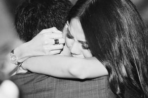 Siêu mẫu Lan Khuê bật khóc khi bất ngờ được bạn trai đại gia cầu hôn