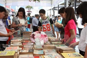 Lễ hội Đường sách Tết Đinh Dậu 2017
