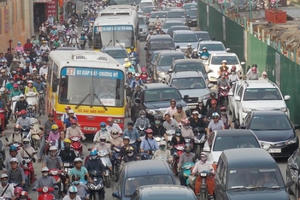 Hà Nội dừng đào đường, cấm xe tải dịp giáp Tết