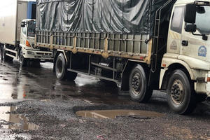 Quốc lộ 1 qua tỉnh Bình Định như... tấm áo rách!