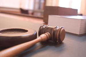 Phân biệt thừa phát lại - công chứng - luật sư