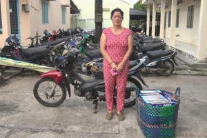 Kiên Giang: Bắt tạm giam đối tượng buôn bán thuốc lá lậu