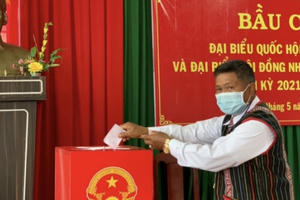 Đồng bào dân tộc thiểu số tỉnh Đắk Nông hăng hái tham gia ngày hội bầu cử