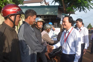 Bộ trưởng Phùng Xuân Nhạ vào Tây Nguyên "thị sát' các điểm thi