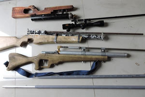 Chế tạo súng rồi lên mạng rao bán, 3 thanh niên bị phạt 70 triệu đồng