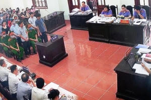 Tiền bẩn đâm toạc lương tâm