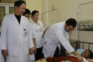 Hà Tĩnh: Cứu sống hai người bị trâu húc "thừa sống thiếu chết"