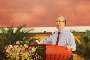 Người làm báo phát huy vai trò xung kích, xông pha nơi “đầu sóng, ngọn gió” Người làm báo phát huy vai trò xung kích, xông pha nơi “đầu sóng, ngọn gió”