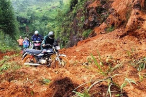 Hôm nay (24/10), tiếp tục tìm kiếm 3 người mất tích sau sạt lở đất trong Vườn Quốc gia Phong Nha- Kẻ Bàn