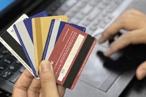 Cảnh báo thủ đoạn dụ dỗ học sinh, sinh viên mở tài khoản cho tội phạm