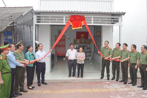 Bộ Công an bàn giao kinh phí xây dựng 500 căn nhà cho đồng bào tỉnh Cà Mau
