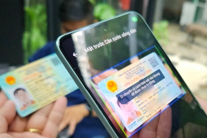 Đề xuất phạt tới 100 triệu đồng hành vi mở tài khoản bằng định danh giả mạo
Đề xuất phạt tới 100 triệu đồng hành vi mở tài khoản bằng định danh giả mạo