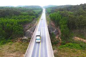 Dự án mở rộng cao tốc Cam Lộ - La Sơn: Vướng mặt bằng tại nút giao tỉnh lộ 12B (TP Huế) 