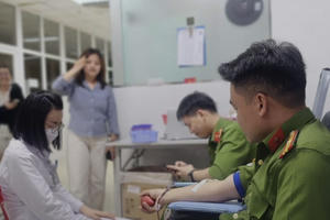 Cán bộ Công an xã Triệu Sơn kịp thời hiến máu cứu người ở Thanh Hoá