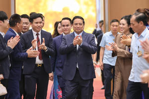 Thủ tướng: Doanh nghiệp là trung tâm, là chủ thể trong thực hiện mục tiêu tăng trưởng từ 10% trở lên