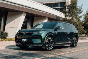 Cân bằng giữa sức mạnh và sự êm ái: Lý do VinFast VF 9 chinh phục khách hàng doanh nhân