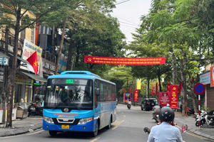 Hà Nội nghiên cứu mở rộng các nhóm đối tượng được miễn phí xe buýt