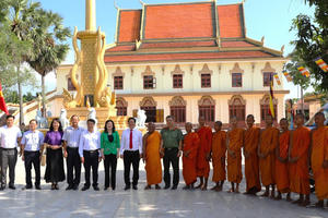 Chủ tịch tỉnh An Giang chúc Tết Chôl Chnăm Thmây của đồng bào dân tộc Khmer Chủ tịch tỉnh An Giang chúc Tết Chôl Chnăm Thmây của đồng bào dân tộc Khmer