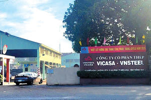 Ngừng sản xuất và gánh lỗ lũy kế, cổ phiếu Thép Vicasa (VCA) liên tiếp nhận án cảnh báo từ HoSE