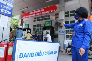 Chiều nay, giá xăng dầu đồng loạt giảm giá Chiều nay, giá xăng dầu đồng loạt giảm giá