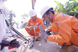 Nắng nóng gia tăng, sản lượng điện Hà Tĩnh tăng đột biến