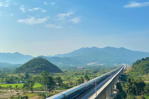 Tách dự án đường sắt tốc độ cao Bắc - Nam thành 17 dự án độc lập