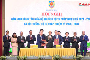 Bàn giao công tác giữa Bộ trưởng Bộ Tư pháp nhiệm kỳ 2021–2026 và nhiệm kỳ 2026–2031 Bàn giao công tác giữa Bộ trưởng Bộ Tư pháp nhiệm kỳ 2021–2026 và nhiệm kỳ 2026–2031