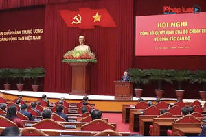 Công bố các quyết định của Bộ chính trị về công tác cán bộ