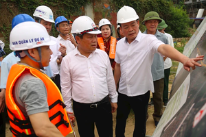 Hà Nội quyết tâm đưa cầu Trần Hưng Đạo, cầu Tứ Liên vào khai thác quý II/2027
Hà Nội quyết tâm đưa cầu Trần Hưng Đạo, cầu Tứ Liên vào khai thác quý II/2027