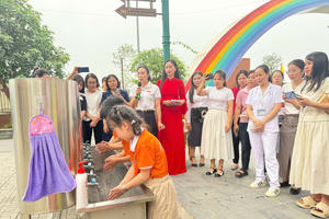 Phát động chiến dịch vệ sinh môi trường, phòng, chống bệnh tay chân miệng tại phường Tây Tựu