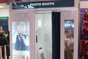 Công an TP Hà Nội cảnh báo nguy cơ lộ lọt dữ liệu cá nhân từ dịch vụ photobooth