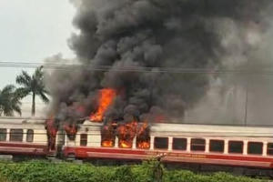 Cháy tàu khách NP6 trên tuyến Hà Nội - Hải Phòng