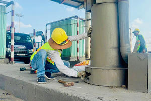 Bắt đầu tháo dỡ trạm thu phí T2 trên quốc lộ 51 qua Đồng Nai Bắt đầu tháo dỡ trạm thu phí T2 trên quốc lộ 51 qua Đồng Nai
