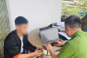 Bắt giữ khẩn cấp đối tượng tông xe trực diện vào cán bộ CSGT