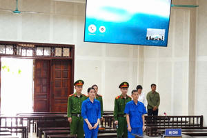 Xét xử vụ lừa hơn 1,1 tỷ đồng và chiêu trò “chạy án” ở Quảng Ninh Xét xử vụ lừa hơn 1,1 tỷ đồng và chiêu trò “chạy án” ở Quảng Ninh