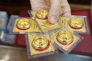 Giá vàng ngày 23/4: Vàng thế giới tăng nhẹ, vàng miếng SJC và vàng nhẫn giảm 800.000 đồng/lượng 