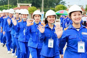 1.000 công nhân diễu hành kỷ niệm 140 năm Ngày Quốc tế Lao động