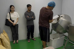 Bắt tạm giam cặp vợ chồng cầm đầu đường dây sản xuất thực phẩm chức năng chứa chất cấm