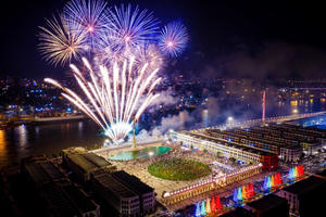 Dồn dập sự kiện dịp lễ 30/4, Vinhomes Royal Island hút khách, kích hoạt hệ sinh thái kinh doanh