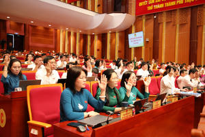 HĐND tỉnh Quảng Ninh thông qua nhiều nghị quyết quan trọng