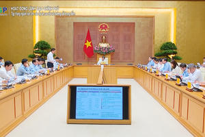 Tập trung nguồn lực cho các dự án cao tốc và đường sắt trọng điểm