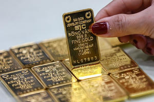 Giá vàng ngày 1/5: Vàng thế giới tăng trở lại nhờ đồng USD suy yếu
