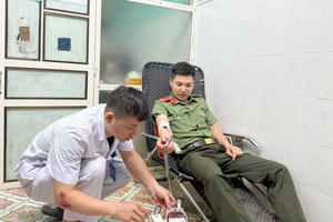 Công an xã Pù Nhi hiến máu giúp bệnh nhân vượt qua cơn nguy kịch ở Thanh Hoá